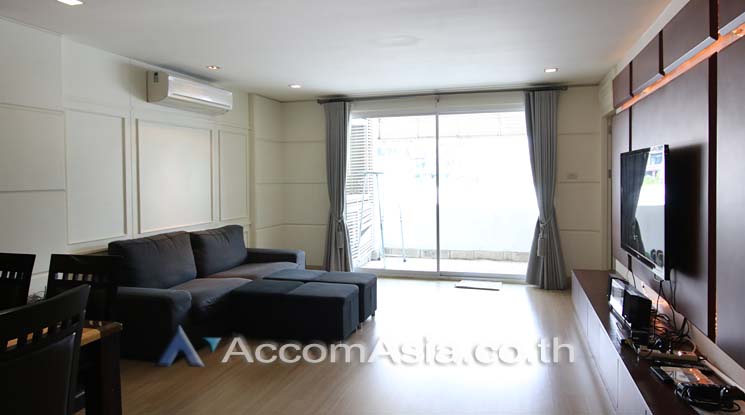 picture 🔼🔽 AccomA 📩 Bright condo with charming wood finishes at Tristan Condominium (AA14639) - 4/12