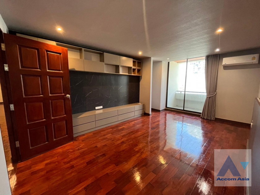 picture 🔼🔽 AccomA 📩  3 BR Condominium @The Concord (AA40676) - 8/18
