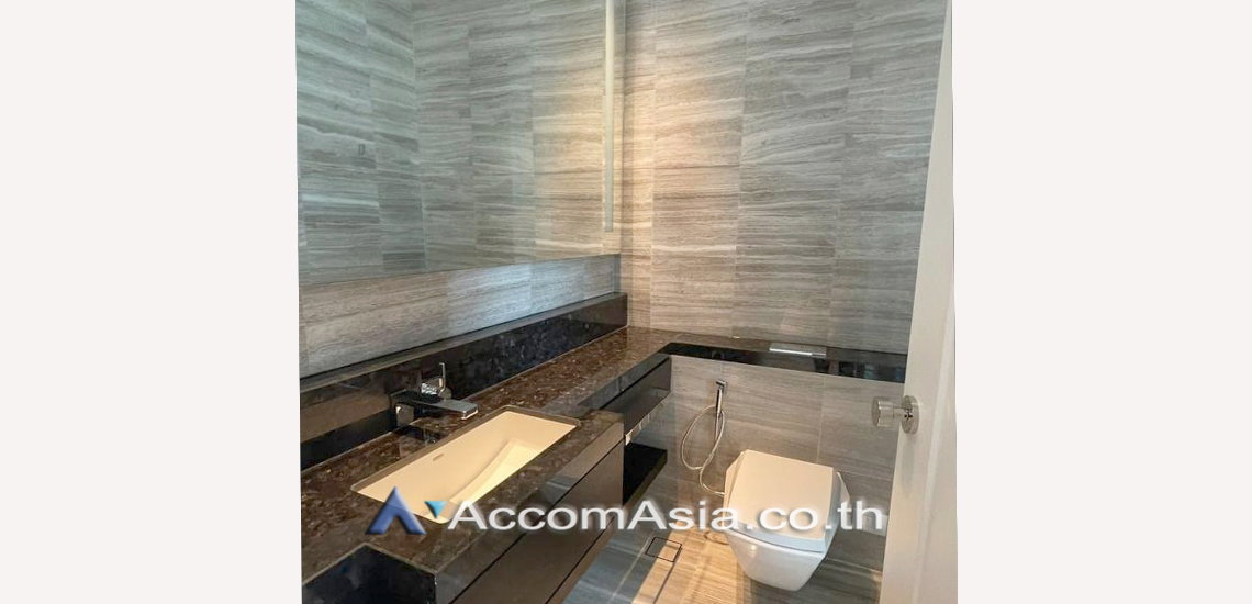 รูป 🔼🔽 AccomA 📩 Luxury high-floor condo with skyline views and marble accents (AA21102) - รูปที่ 10/15