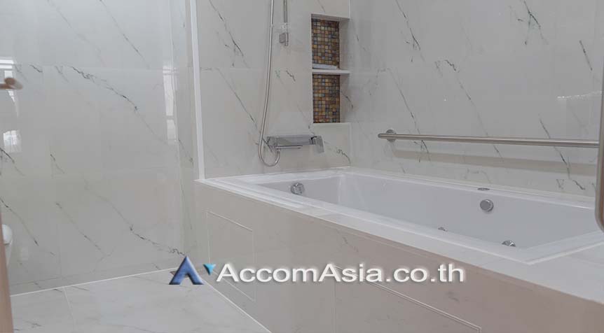 รูป 🔼🔽 AccomA 📩 Spacious city-view condominium at La Cascade in Sukhumvit (24423) - รูปที่ 6/10