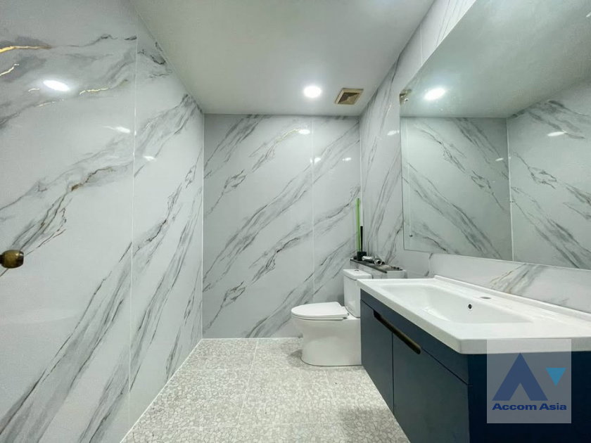 รูป 🔼🔽 AccomA 📩  5 BR Townhouse @ (13000114) - รูปที่ 13/16