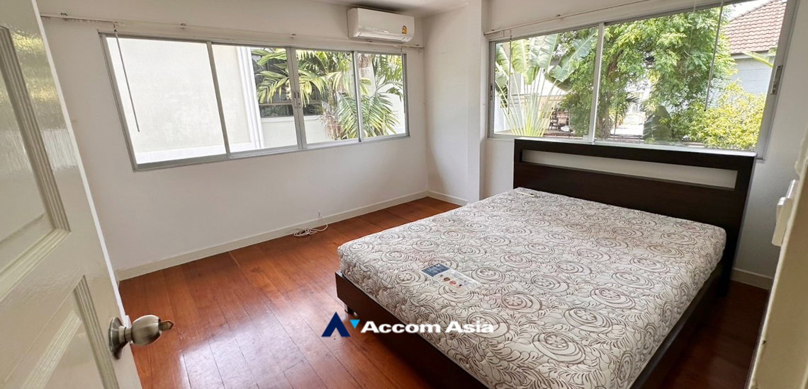 picture 🔼🔽 AccomA 📩 Pet friendly,Private Swimming Pool 4 BR House in Phra Khanong Nuea (AA25133) - 13/20