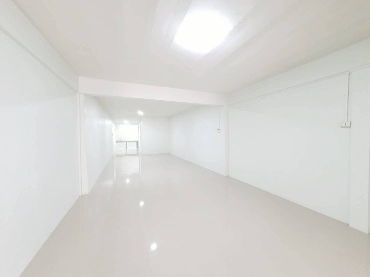 รูป 283AGKI ทาวน์เฮ้าส์งบไม่ถึง 2 ล้าน ทำเลราชพฤกษ์ บ้านไซซ์กำลังดี อยู่เองก็คุ้ม - รูปที่ 4/7