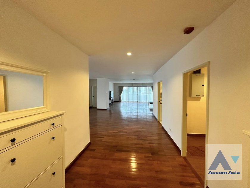 picture 🔼🔽 AccomA 📩 Big Balcony 3 BR Condominium @Tower Park (AA39573) - 4/17