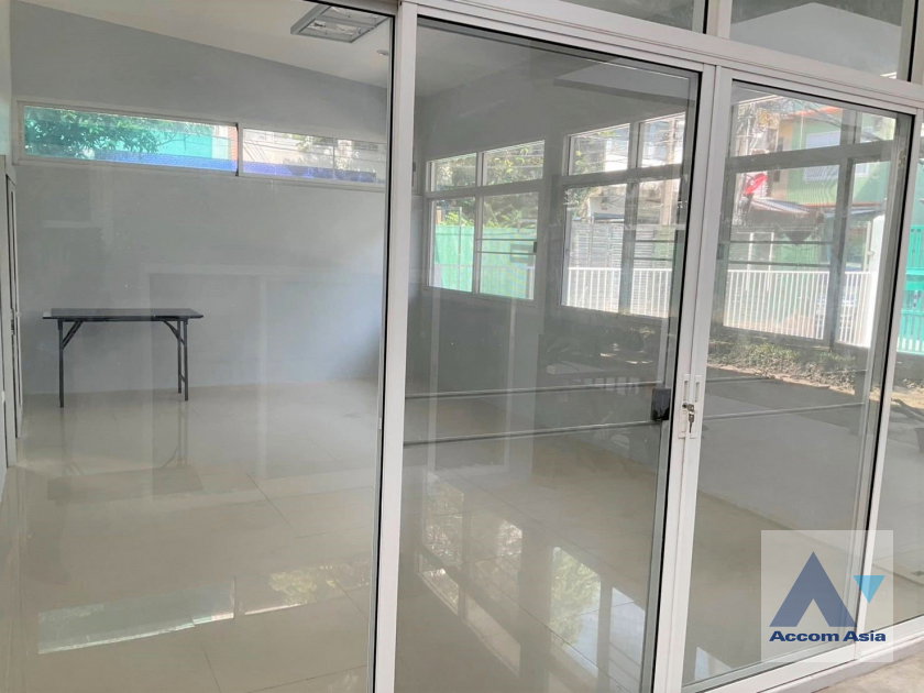 รูป 🔼🔽 AccomA 📩  4 BR House in Yan Nawa (AA45190) - รูปที่ 8/11