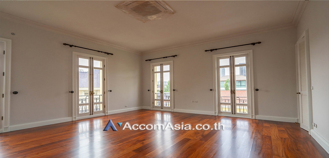 picture 🔼🔽 AccomA 📩 Spacious estate with lush garden, private pool & timeless charm - 13/20