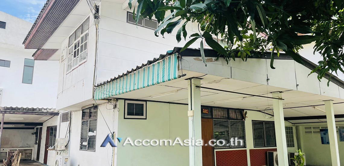 รูป 🔼🔽 AccomA 📩 Home Office 4 BR House in Phra Khanong Nuea (AA27771) - รูปที่ 2/12