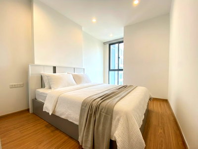 Condos for sale : 0 Meters To MRT! Modern Condo for Sale at Ideo Mobi Wongsawang Interchange