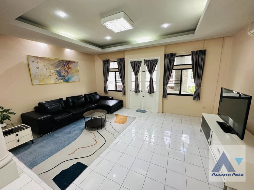 รูป 🔼🔽 AccomA 📩 Pet friendly,Home Office 4 BR Townhouse @Chicha Castle (1818447) - รูปที่ 2/18