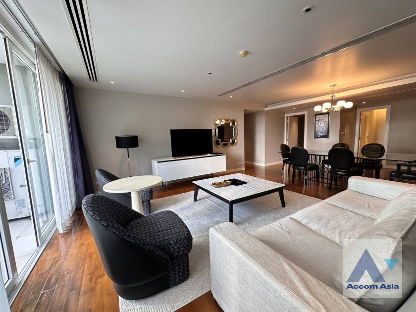 รูป 🔼🔽 AccomA 📩 Elegant family-friendly condo with garden balcony (13000952) - รูปที่ 2/16