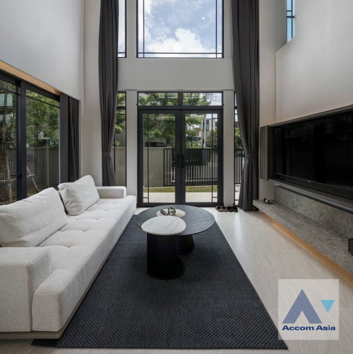รูป 🔼🔽 AccomA 📩 Refurbished house with generous layout and rooftop space in Sukhumvit (AA42955) - รูปที่ 4/18