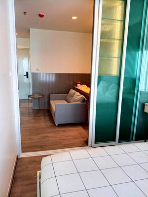 Condos for rent : Condo for rent, Regent Home Bangna | Rental price 11,500 baht per month.