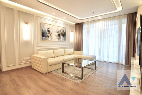 🔼🔽 AccomA 📩 Newly renovated 3 BR Condominium @Royal Saladaeng (AA45328)