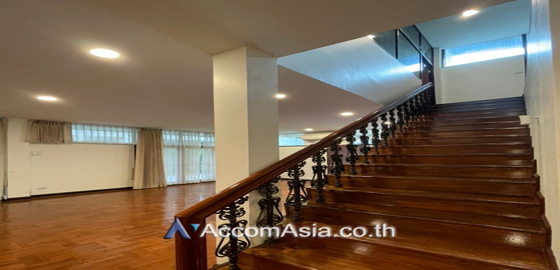 picture 🔼🔽 AccomA 📩 Home Office,Garden 3 BR House in Khlong Toei Nuea (AA12557) - 8/17