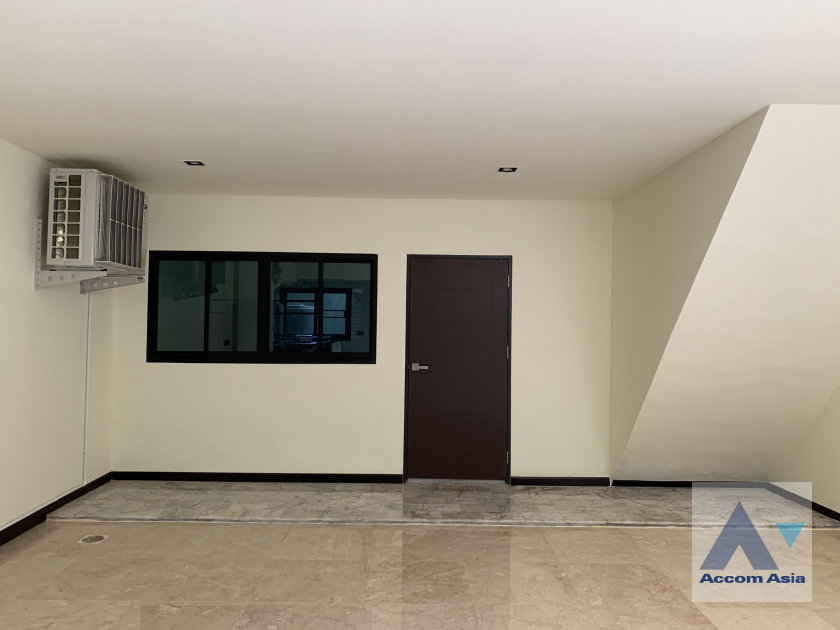 รูป 🔼🔽 AccomA 📩 Pet friendly 3 BR Townhouse in Yan Nawa (AA45264) - รูปที่ 6/20