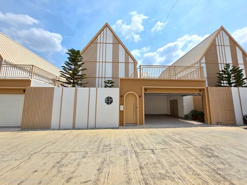 Pool Villa 3 bedroom for Sale in East Pattaya