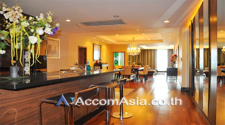 picture 🔼🔽 AccomA 📩 : Bright apartment with full height glass and privacy (AA12038) - 1/10