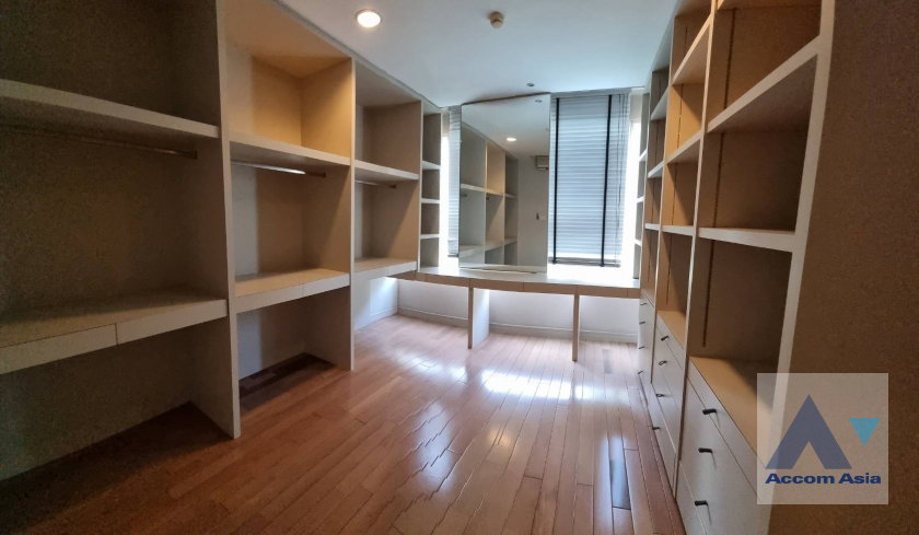 picture 🔼🔽 AccomA 📩 Modern condo with balcony and walk-in closet at Wilshire (AA36365) - 9/17
