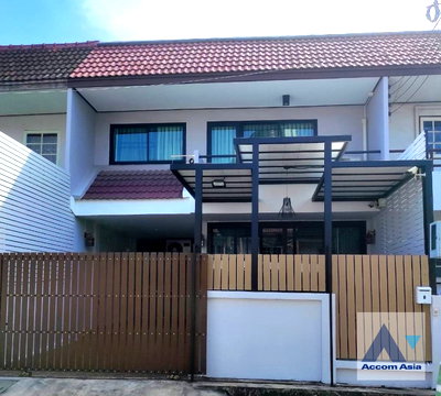 Townhouses for rent Outer Sukhumvit : 🔼🔽 AccomA 📩  3 BR Townhouse @Moo Baan Klongtan Nivet (AA45106)