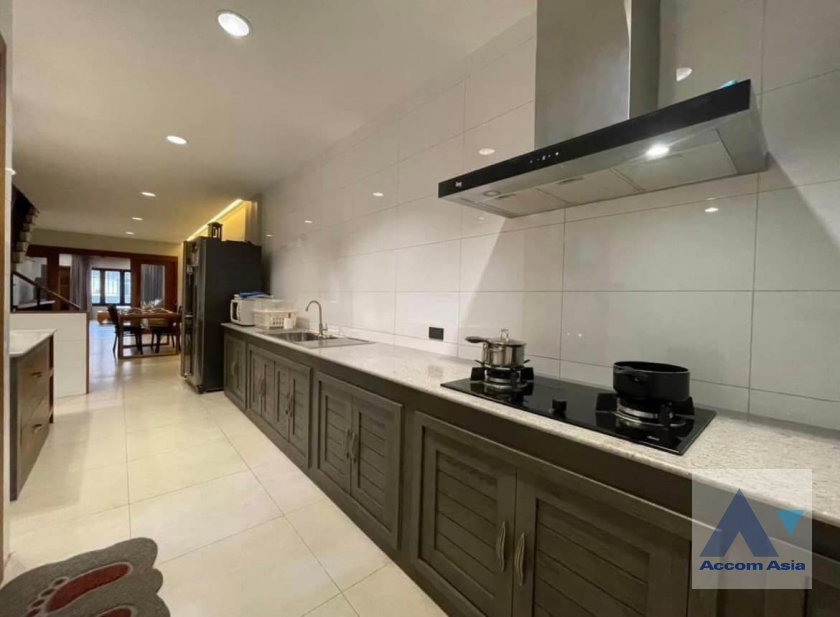 picture 🔼🔽 AccomA 📩 Fully Furnished 2 BR Townhouse in Chong Nonsi (AA41836) - 8/17