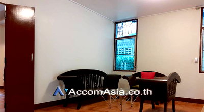 Townhouses for rent AIA Sathorn Tower : 🔼🔽 AccomA 📩 Home Office 4 BR Townhouse in Chong Nonsi (AA16796)