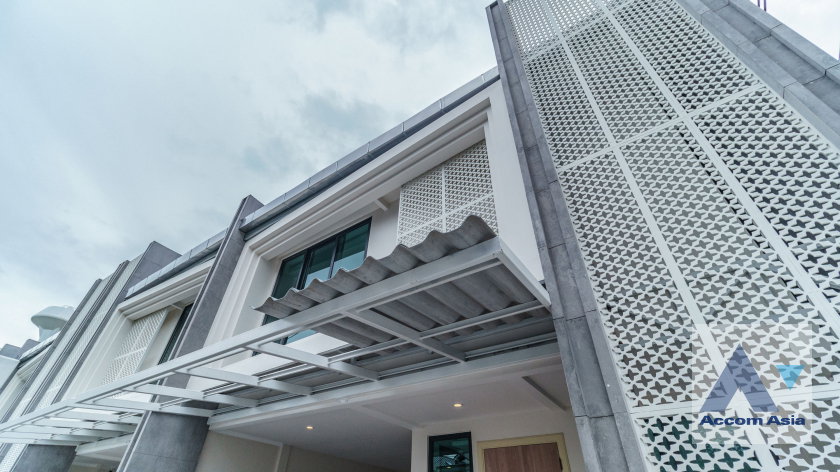 picture 🔼🔽 AccomA 📩 Newly renovated,Pet friendly,Common Pool 3 BR Townhouse @KLANG Nivas (AA41750) - 1/20