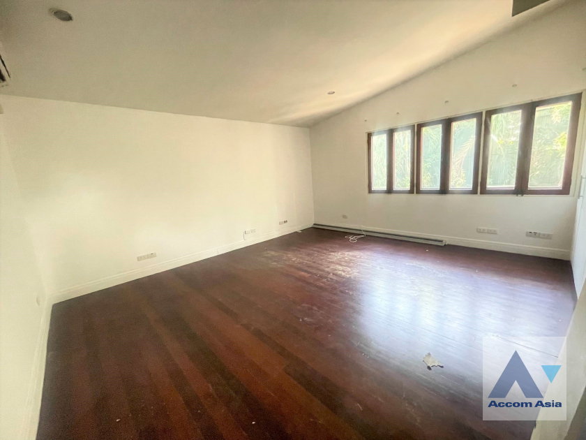 picture 🔼🔽 AccomA 📩 Home Office 3 BR House in Klong Tan (90248) - 15/20
