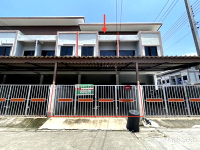 ทาวน์โฮม ชลบุรี : ทาวน์เฮ้าส์ 18 ตร.วา เมืองชลบุรี ชลบุรี 1.7M