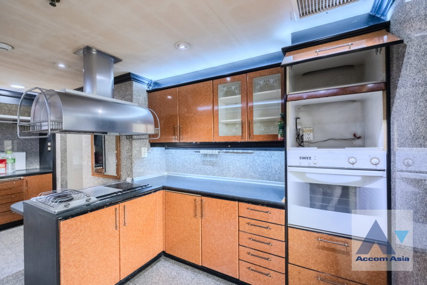 picture 🔼🔽 AccomA 📩 Grand condo with chandelier dining and luxury marble finish (AA40769) - 6/20