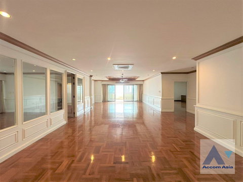 🔼🔽 AccomA 📩  4 BR Condominium @Tower Park (21328)