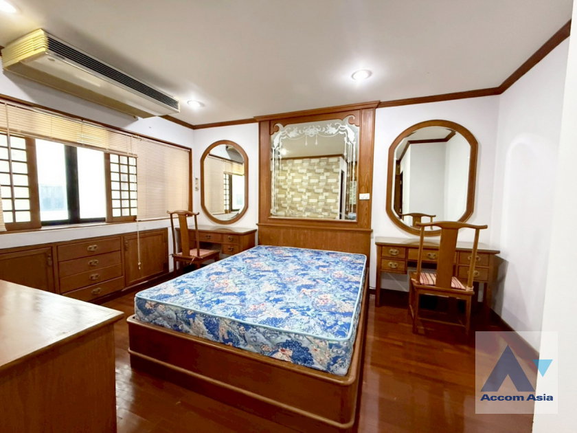 รูป 🔼🔽 AccomA 📩 Duplex Condo 4 BR Condominium @Le Premier II (AA19989) - รูปที่ 17/20