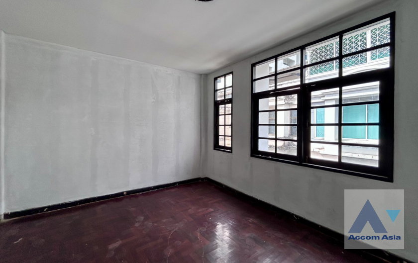 picture 🔼🔽 AccomA 📩 Home Office 5 BR Townhouse in Khlong Tan Nuea (AA45071) - 12/20