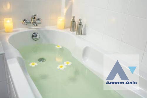 รูป 🔼🔽 AccomA 📩 Warm Thai-style house with garden and pool in Sathorn (AA42073) - รูปที่ 7/8