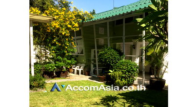 Houses for rent Phloen Chit Road : 🔼🔽 AccomA 📩  2 BR House in  Lumphini (AA16499)