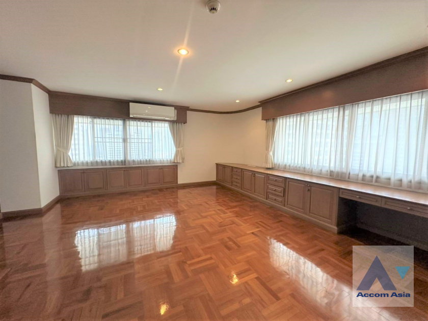 picture 🔼🔽 AccomA 📩  4 BR Condominium @Tower Park (21328) - 17/20