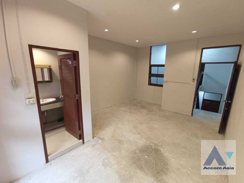 รูป 🔼🔽 AccomA 📩  4 BR House in Khlong Toei (2513892) - รูปที่ 16/20