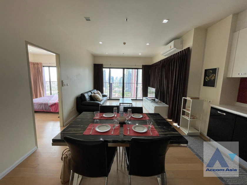 picture 🔼🔽 AccomA 📩 Corner Unit 2 BR Condominium @Noble Reveal (13001827) - 1/12
