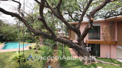 🔼🔽 AccomA 📩  Nature-inspired home in lush compound with pool and family space (5005703)