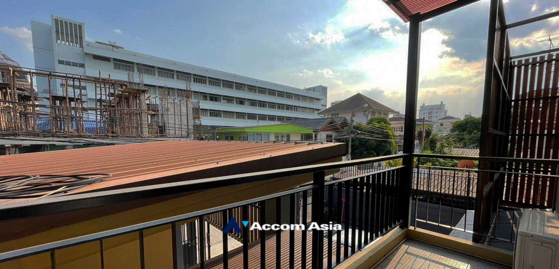 รูป 🔼🔽 AccomA 📩 Pet friendly,Home Office 4 BR House in Thung Maha Mek (AA19397) - รูปที่ 13/14