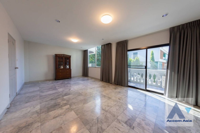 รูป 🔼🔽 AccomA 📩 Spacious townhouse with greenery and open-plan comfort in Sathorn - รูปที่ 2/15