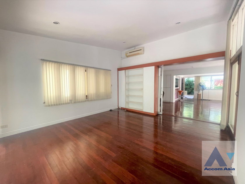 picture 🔼🔽 AccomA 📩 Home Office 3 BR House in Klong Tan (90248) - 5/20