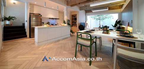 🔼🔽 AccomA 📩  3 BR House in Khlong Tan Nuea (AA29529)