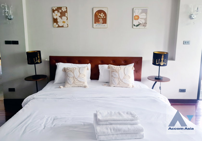 picture 🔼🔽 AccomA 📩 Pink-Themed Home with Artistic Character (1914114) - 13/20