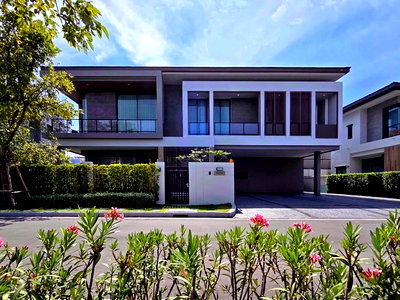 Twin houses for sale Samut Prakarn : House for Sale at Bangkok Boulevard Bangna KM.5 (SA6804023)