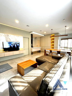 Houses for rent Suwannaphum International Airport : 🔼🔽 AccomA 📩 Fully furnished detached house in compound for rent in Pattanakarn, Bangkok at Mantana Bangna-Wongwaen (AA38405)