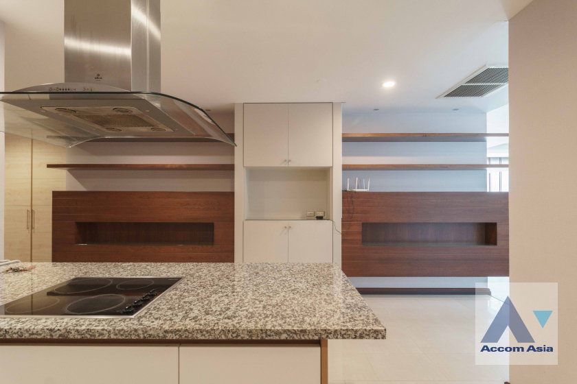 picture 🔼🔽 AccomA 📩 Warm wood-accented condo with full city view balcony (1521072) - 7/20