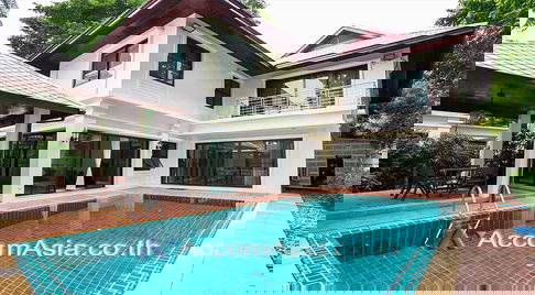 🔼🔽 AccomA 📩 Classic home with garden views and private pool retreat (50065)