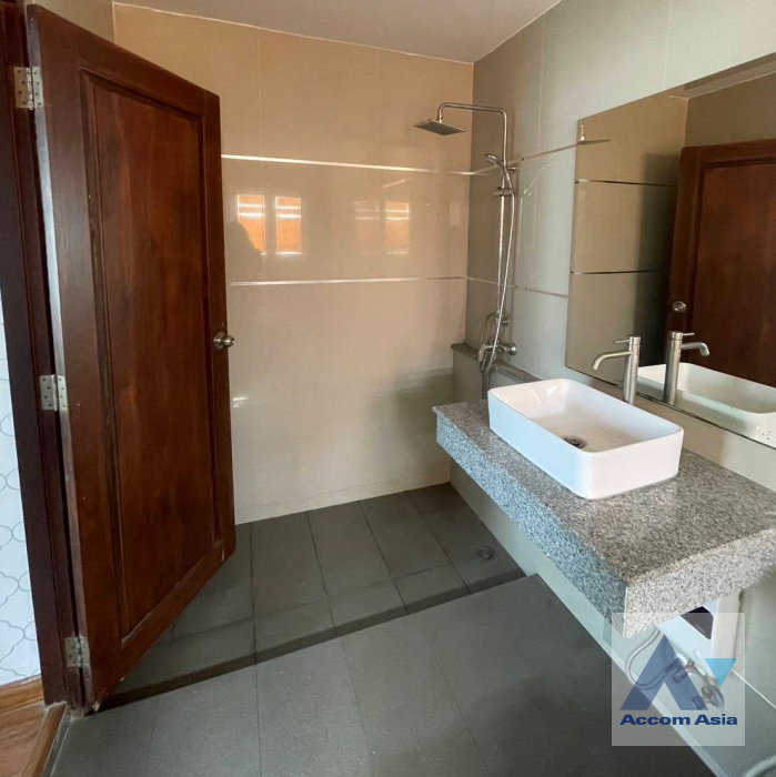 รูป 🔼🔽 AccomA 📩  3 BR Townhouse in Khlong Tan Nuea (AA44796) - รูปที่ 11/14