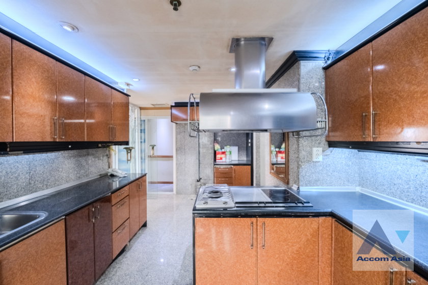 picture 🔼🔽 AccomA 📩 Grand condo with chandelier dining and luxury marble finish (AA40769) - 3/20