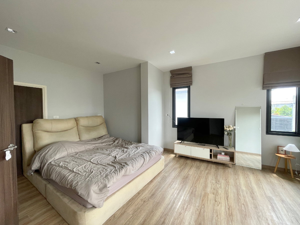 รูป 🚩 ขายด่วน บ้านเดี่ยวโครงการ ซื่อตรง พรีเมี่ยม บางบัวทอง 340 ทำเลดีติดถนนใหญ่ ในสังคมคุณภาพ ✨🪴 - รูปที่ 19/41